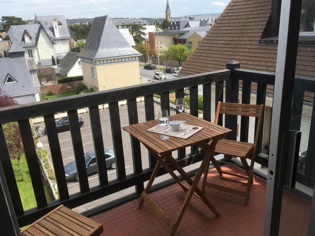 L'Atelier Des Planches Apartamento Deauville Exterior foto