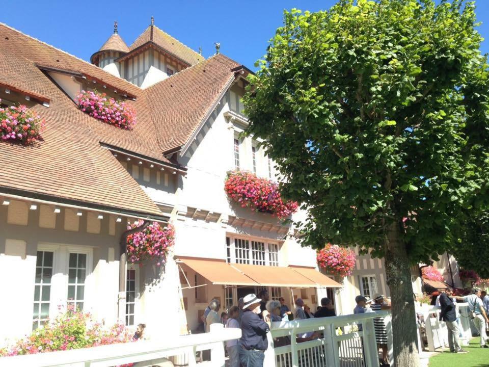 L'Atelier Des Planches Apartamento Deauville Exterior foto