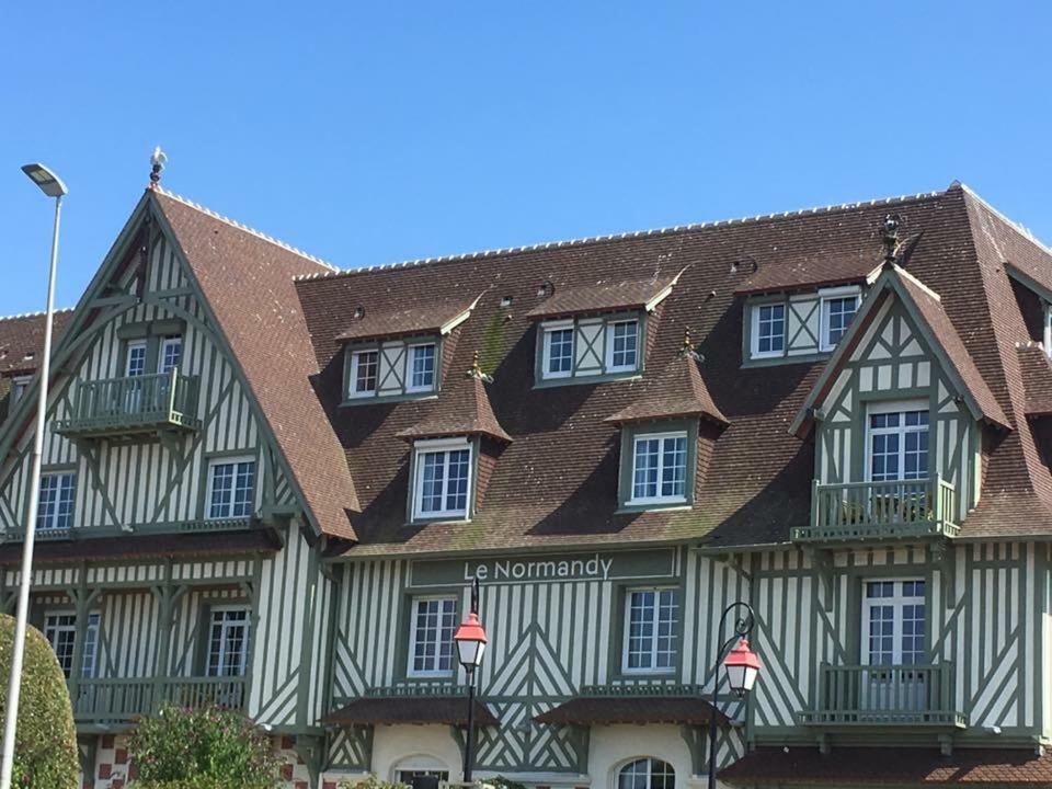 L'Atelier Des Planches Apartamento Deauville Exterior foto